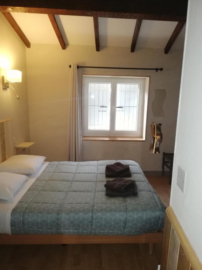 L'Auberge De L'Aygues Les Pilles Esterno foto