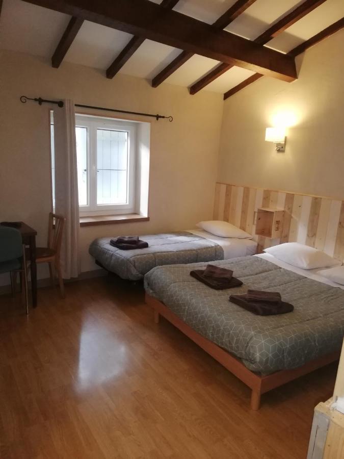 L'Auberge De L'Aygues Les Pilles Esterno foto