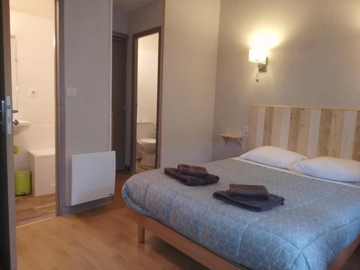 L'Auberge De L'Aygues Les Pilles Esterno foto