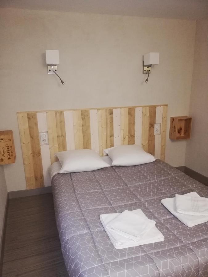 L'Auberge De L'Aygues Les Pilles Esterno foto